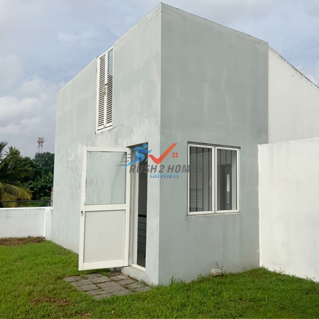 03 Storey House for Sale in Boralesgamuwa